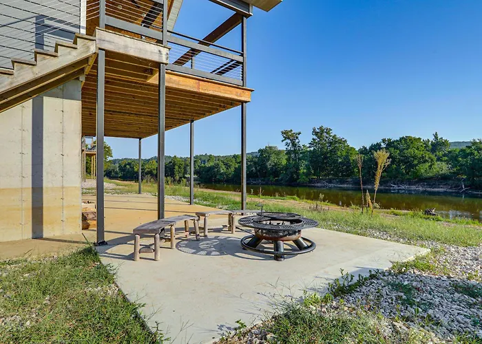 Ozarks Escape W/ River Views & Fire Pit
